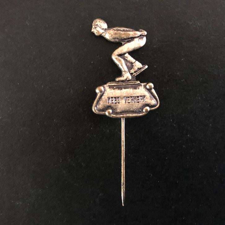 Speldje Schaatsen Kees Verkerk, Verzamelen, Speldjes, Pins en Buttons, Gebruikt, Speldje of Pin, Sport, Ophalen of Verzenden