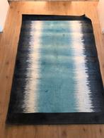Blauw gebruikt kleed 170 x 117, Gebruikt, Blauw, Ophalen of Verzenden, 150 tot 200 cm