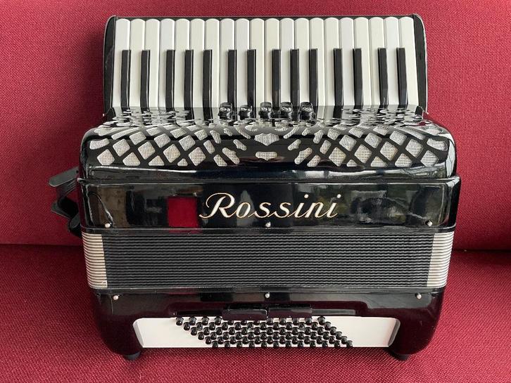 Z.g.a.n. italiaanse Rossini Proline accordeon .72bas ., Muziek en Instrumenten, Accordeons, Zo goed als nieuw, Toetsaccordeon