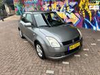 Suzuki Swift 1.3 GA 5 deuren airco sport velgen stereo cd ri, Voorwielaandrijving, Stof, Gebruikt, Zwart