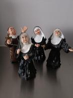 Set van 4 religieuze beeldjes - Monnik en Nonnen, Antiek en Kunst, Ophalen of Verzenden