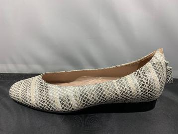 Mauro Teci maat 35 mooie zilver witte ballerina's  beschikbaar voor biedingen