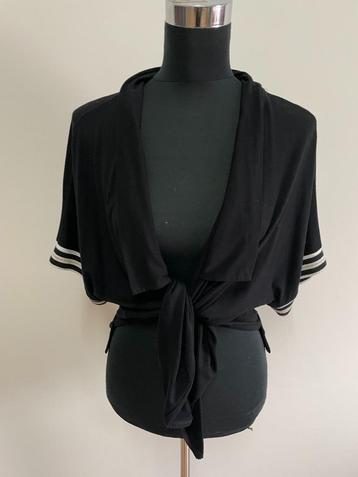 Top31 - Nieuwe zwarte bolero maat M (1) beschikbaar voor biedingen