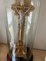 Antieke stolp met Jusus aan her kruis., Antiek en Kunst, Antiek | Religie, Ophalen