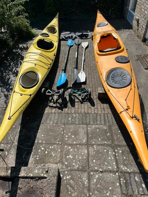 Set kajaks te koop met peddels en trolley’s, Watersport en Boten, Kajaks, Gebruikt, 1-persoons, Ophalen