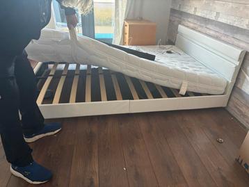 Twijfelaar bed incl. matras - Mijdrecht beschikbaar voor biedingen