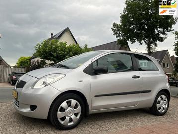 Toyota Yaris 1.3 VVTi Terra NL-AUTO-NAP. beschikbaar voor biedingen