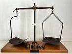 Antieke weegchaal balans met gewichtjes Haagsche Balansen, Antiek en Kunst, Antiek | Gereedschap en Instrumenten, Ophalen