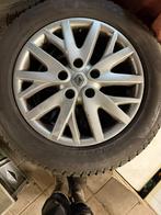Renault velgen met Pirelli banden 205/60 R16, Auto-onderdelen, Banden en Velgen, Ophalen, Gebruikt, 16 inch, Band(en)