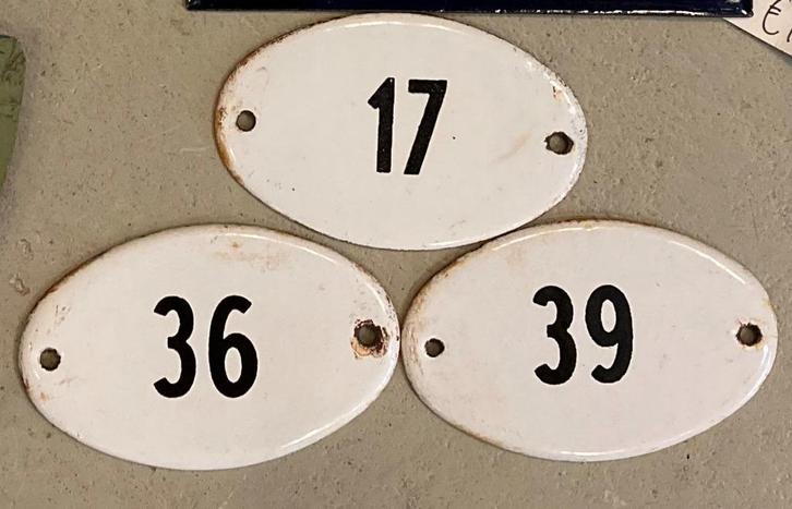 Brocante oude emaille huisnummer bordjes / ovaal, Antiek en Kunst, Curiosa en Brocante, Ophalen of Verzenden