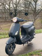 Gts Toscana pure exclusive scooter, Maximaal 45 km/u, Ophalen of Verzenden, Zo goed als nieuw, GTS