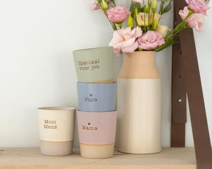 Bekers met tekst 12 verschillende, Huis en Inrichting, Keuken | Servies, Nieuw, Kop(pen) en/of Schotel(s), Overige stijlen, Ophalen