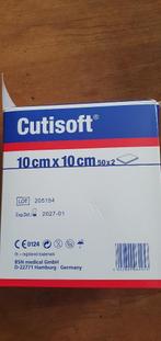 Cutisoft steriel splitkompres 10x10cm 70x pst verpakt NIEUW, Ophalen of Verzenden, Nieuw