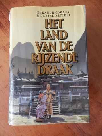 Het Land van de Rijzende Draak/Cooney/Altieri beschikbaar voor biedingen