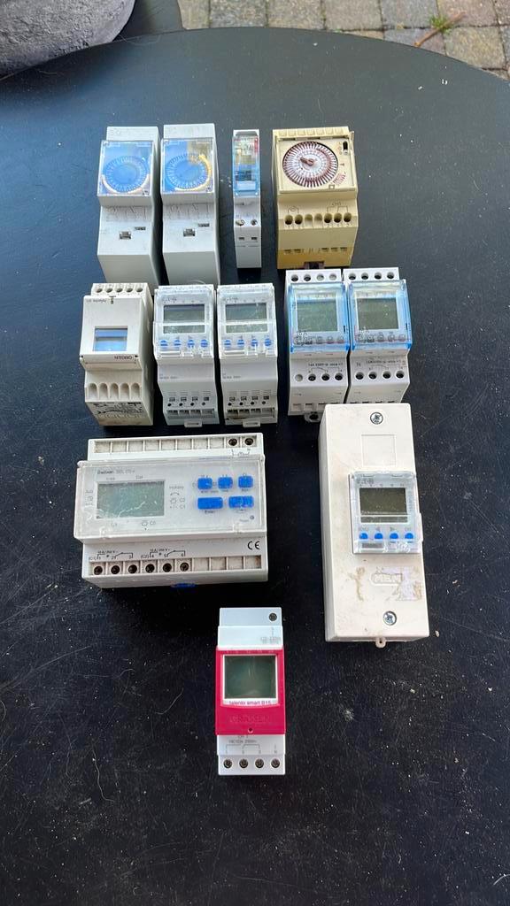 Diverse tijdklokken, Doe-het-zelf en Verbouw, Elektra en Kabels, Gebruikt, Schakelaar, Ophalen of Verzenden