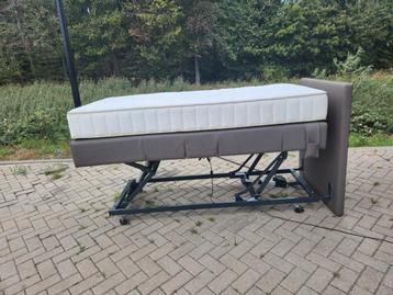Auping Zorg boxspring, hoog-laag, electrisch, vele standen beschikbaar voor biedingen