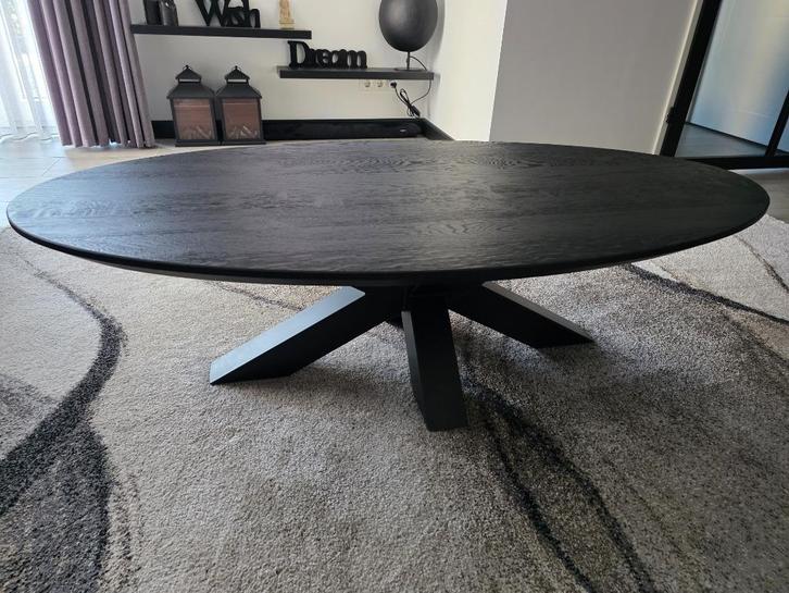 Zwart eiken salontafel met metalen spinpoot, Huis en Inrichting, Tafels | Salontafels, Zo goed als nieuw, Minder dan 50 cm, 50 tot 100 cm