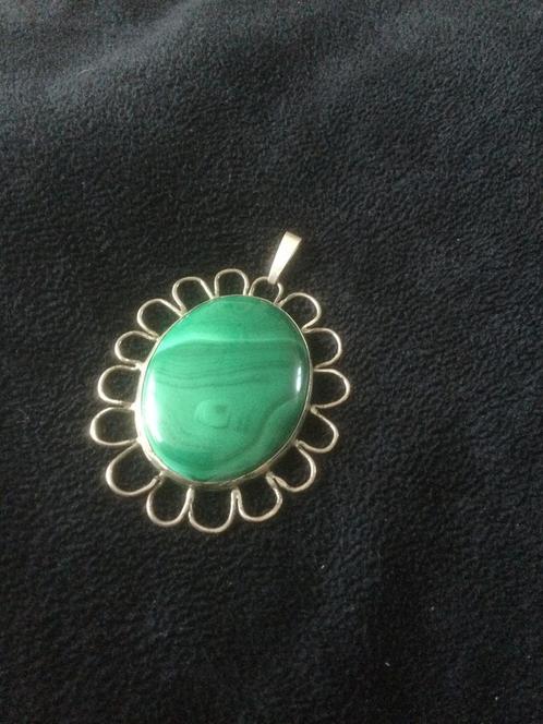 Zilveren hanger met grote malachieten steen, Sieraden, Tassen en Uiterlijk, Kettinghangers, Zo goed als nieuw, Steen of Mineraal