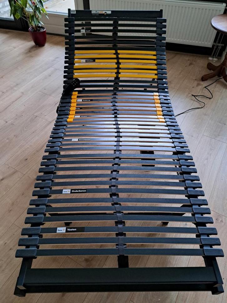 2x Bossflex 600 Elektrische Bedbodem 80x200 Nieuwstaat, Huis en Inrichting, Slaapkamer | Matrassen en Bedbodems, Nieuw, Bedbodem