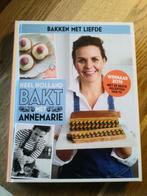 HEEL HOLLAND BAKT MET ANNEMARIE, BAKKEN MET LIEFDE., Annemarie Pronk, Ophalen of Verzenden, Zo goed als nieuw, Overige typen