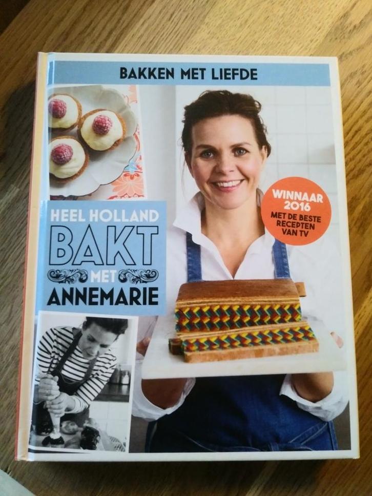 HEEL HOLLAND BAKT MET ANNEMARIE, BAKKEN MET LIEFDE., Boeken, Kookboeken, Zo goed als nieuw, Taart, Gebak en Desserts, Overige typen