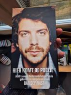 Ramsey Nasr - Hier komt de poezie!, Boeken, Ophalen of Verzenden, Zo goed als nieuw, Ramsey Nasr