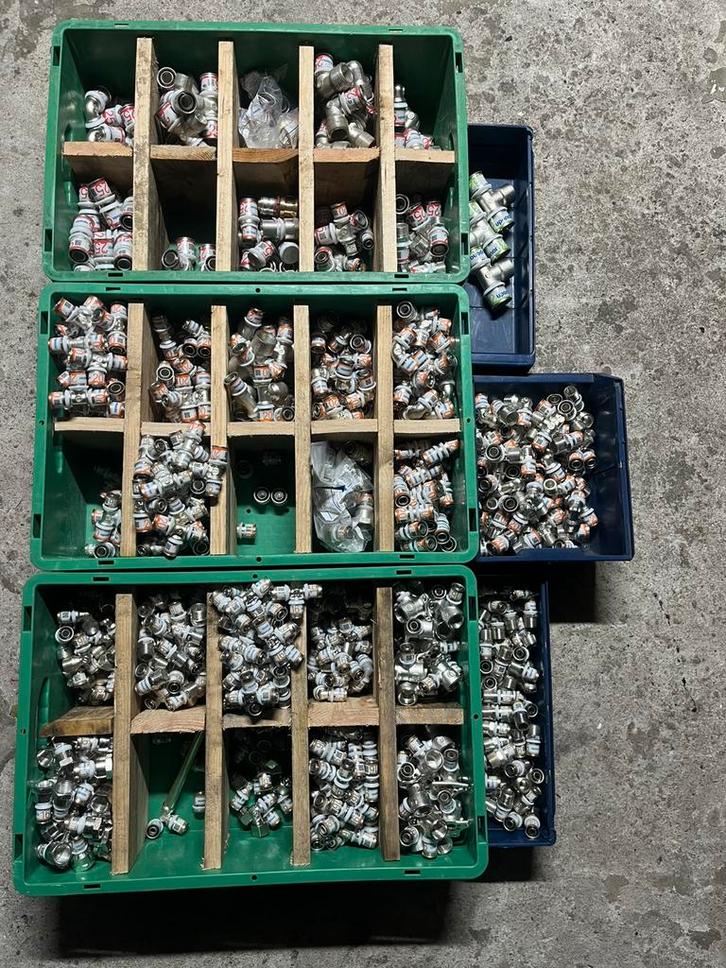 Uponor s-press koppelingen, Doe-het-zelf en Verbouw, Buizen en Afvoer, Nieuw, Overige typen, Pvc, Minder dan 2 meter, 80 mm of meer