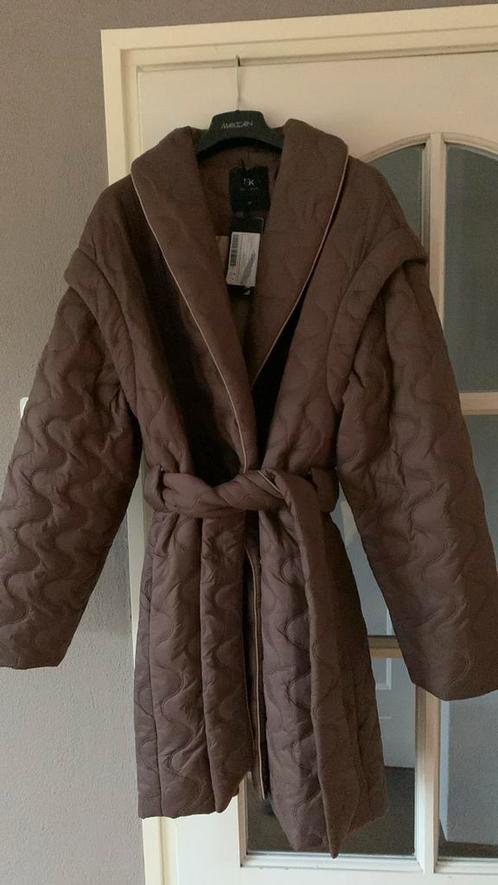 SK( Skatie Brand) gestikte tussen jas, bruin. Mt. 40, Kleding | Dames, Jassen | Winter, Zo goed als nieuw, Maat 38/40 (M), Bruin