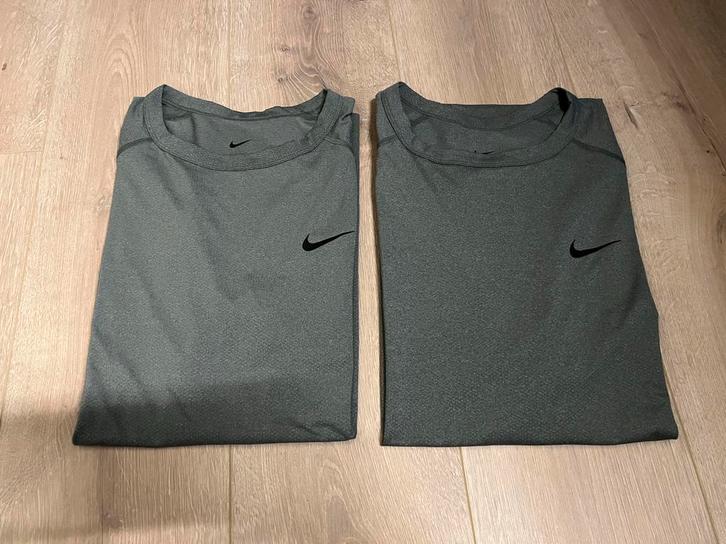 003 - 2x Nike Dri-Fit Ready Short-Sleeve Heren - L, Kleding | Heren, Sportkleding, Zo goed als nieuw, Fitness, Maat 52/54 (L)