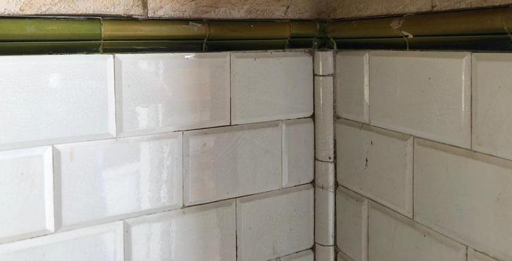 Gedetailleerd Metrotegel patroon, Doe-het-zelf en Verbouw, Tegels, Gebruikt, Wandtegels, Keramiek, Minder dan 20 cm, Minder dan 20 cm