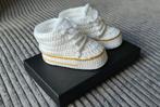 Handgemaakte katoenen babyschoentjes - wit, Kinderen en Baby's, Babykleding | Schoentjes en Sokjes, Schoentjes, Jongetje of Meisje
