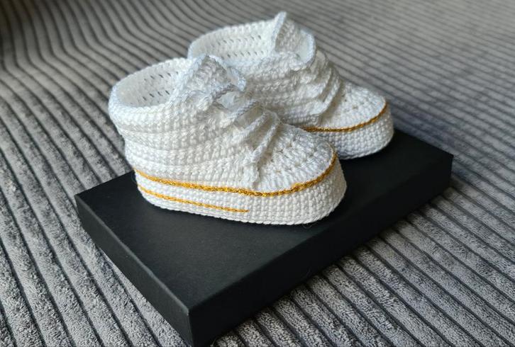 Handgemaakte katoenen babyschoentjes - wit, Kinderen en Baby's, Babykleding | Schoentjes en Sokjes, Nieuw, Jongetje of Meisje