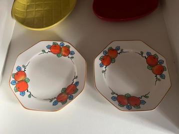 Vintage Crown Ducal gebaksbordjes met Fruitmotief beschikbaar voor biedingen