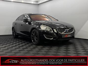 Volvo S60 2.0T Intro Edition Leder, Parkeersensoren, Keyless beschikbaar voor biedingen