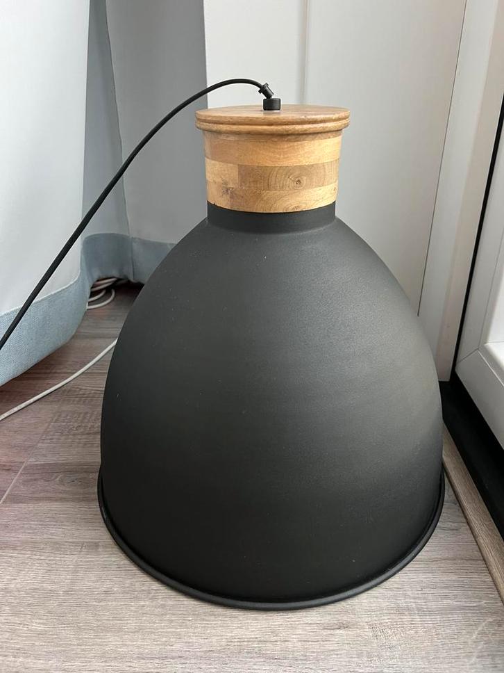 Industriële hanglamp mat zwart met hout, direct ophalen, Huis en Inrichting, Lampen | Hanglampen, Zo goed als nieuw, Minder dan 50 cm