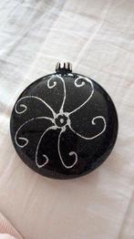 Platte zwarte kerstballen 6 stuks met zilver 10 cm doorsnede, Ophalen of Verzenden, Nieuw