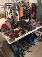 Partij retro vintage tassen , reistas, riemen  sporttas enz, Sieraden, Tassen en Uiterlijk, Tassen | Damestassen, Ophalen, Zo goed als nieuw