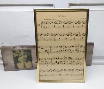 Grote vintage fotolijst,  goudkleurig  beschikbaar voor biedingen