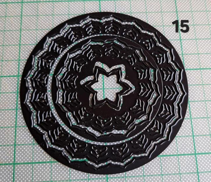 Laatste snijmallen slechts 1 euro per stuk/set!, Hobby en Vrije tijd, Kaarten | Zelf maken, Zo goed als nieuw, Pons of Mal, Ophalen of Verzenden