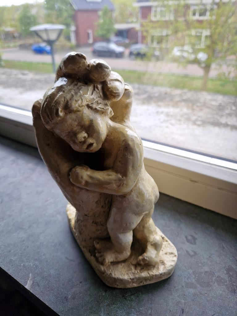 Beeld 'Kind in Handpalm' - Kunsthandel Potters Breda, Antiek en Kunst, Kunst | Beelden en Houtsnijwerken, Ophalen of Verzenden