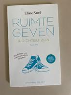 Ruimte geven & dichtbij zijn. Eline Snel. Mindfulness pubers, Ophalen, Zo goed als nieuw, Overige onderwerpen, Eline Snel