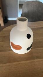 Leuke vaas van keramiek, Wit, Aardewerk of Porselein, Ophalen of Verzenden, Zo goed als nieuw