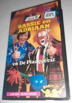 Bassie en Adriaan VHS - Deel 2 de plaaggeest weton wesgram, Cd's en Dvd's, VHS | Film, Alle leeftijden, Ophalen of Verzenden, Gebruikt