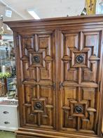 Gordovil S.A. massief houten kast | Spanje | Gesneden deuren, Ophalen, Nvt, Nvt, Nvt