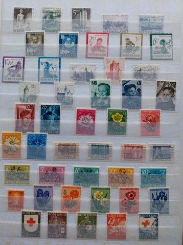 80 postfrisse Nederlandse series uit de jaren 50 en 60. beschikbaar voor biedingen