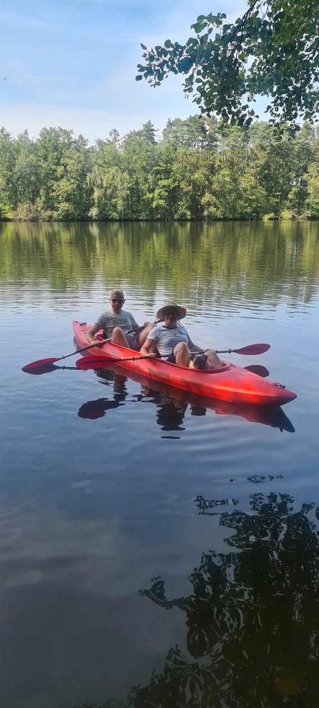2-persoonskajak kajak of boot met een verbrandingsmotor., Watersport en Boten, Kano's, Zo goed als nieuw, Kajak, Eén persoon, Ophalen of Verzenden