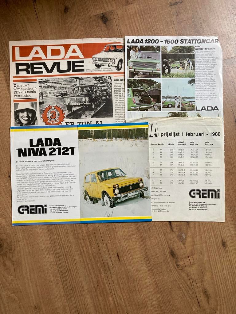 Lada Niva 2121 Folder - Zeldzaam!, Ophalen of Verzenden, Zo goed als nieuw, Overige merken