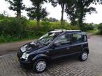 Fiat Panda 1.2 2012 Zwart. AIRCO.  TREKHAAK.  APK 12-06-2026, Auto's, Euro 5, Stof, 1242 cc, Zwart