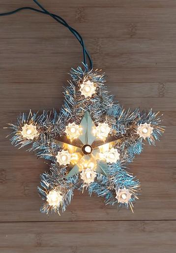 Kerstster met verlichting, gemaakt rond jaren 60. beschikbaar voor biedingen