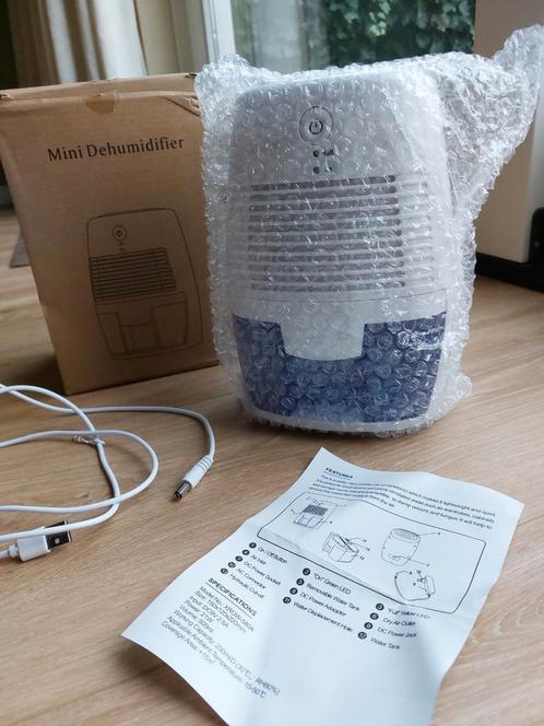 Vochtvreter ontvochtiger Mini Dehumidifier Xrow-580A, Witgoed en Apparatuur, Luchtbehandelingsapparatuur, Nieuw, Luchtontvochter